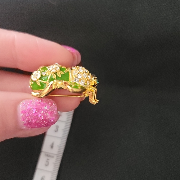 Joan Rivers Brooch - Picture 6 of 6